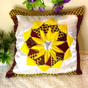Quilted pillow cover